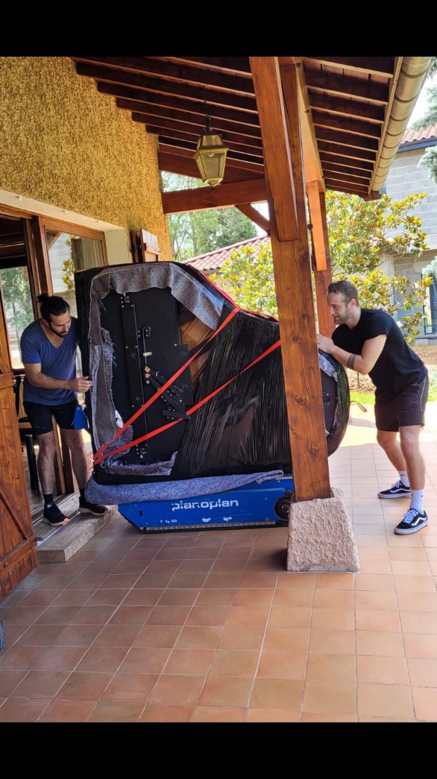 TRANSPORT DE PIANO À QUEUE AVEC PIANO PLAN À SOURCIEUX LES MINES